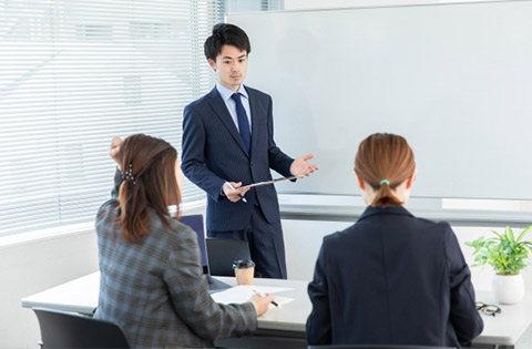 経験豊富な日本人講師が授業を担当 | IGS カジノスクール（学校） インターナショナル・ゲーミング・スクール　大阪